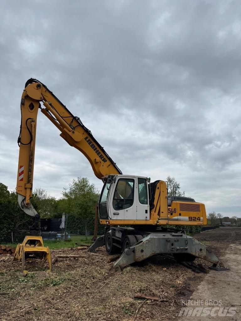 Liebherr A 924 C Boomstamladers