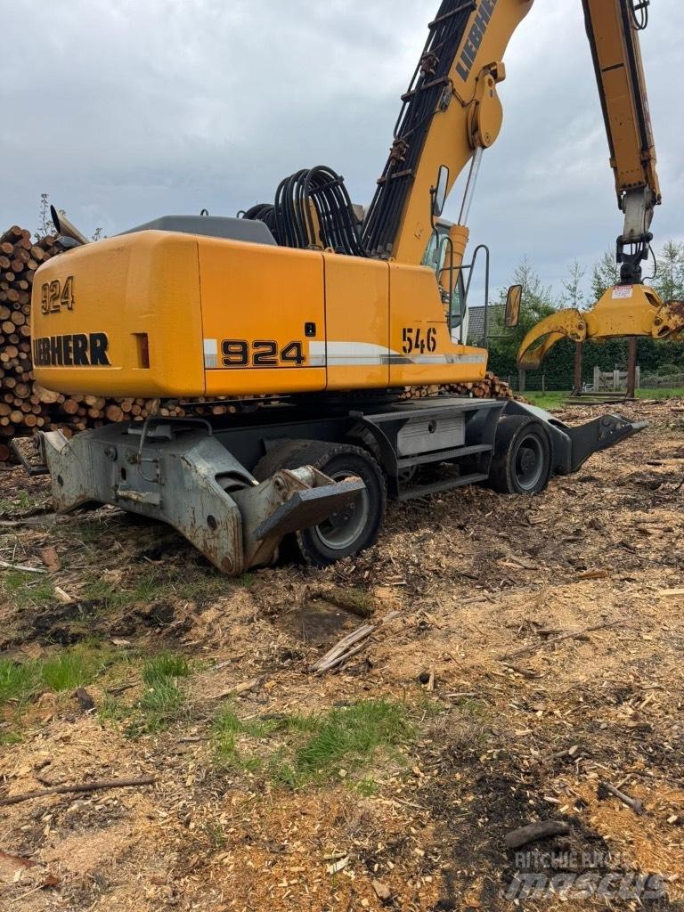 Liebherr A 924 C Boomstamladers