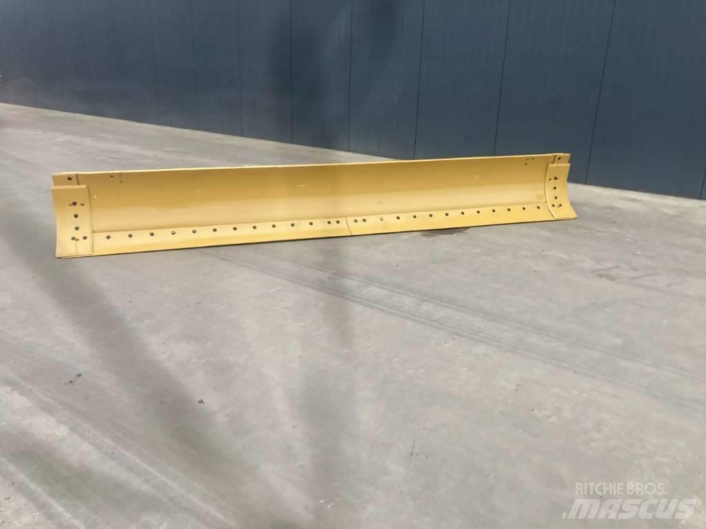 CAT 120M Moldboard Bladen