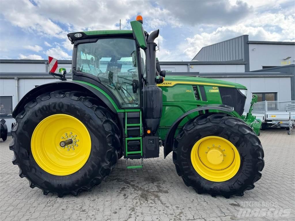 John Deere 6R 250 Tractoren