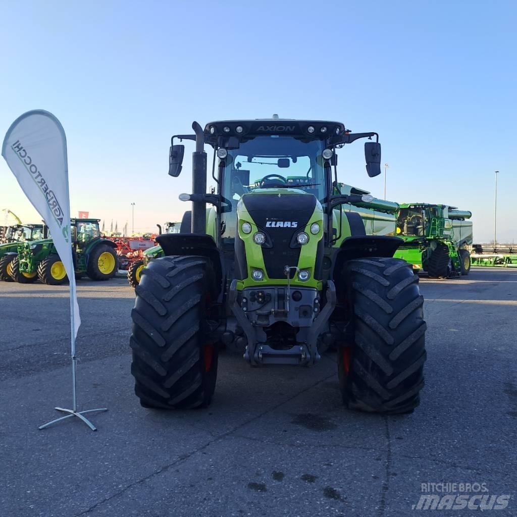 CLAAS Axion 830 Tractoren