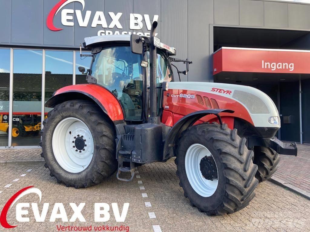 Steyr 6205 CVT Tractoren