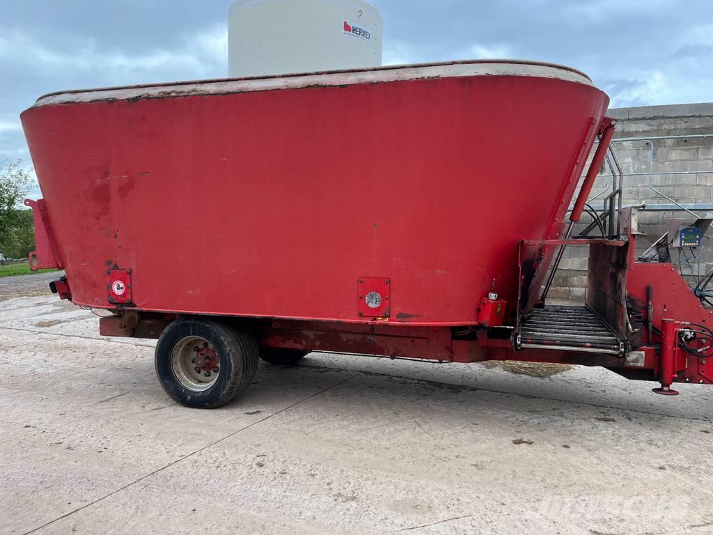 Trioliet AVM 24 Feeders