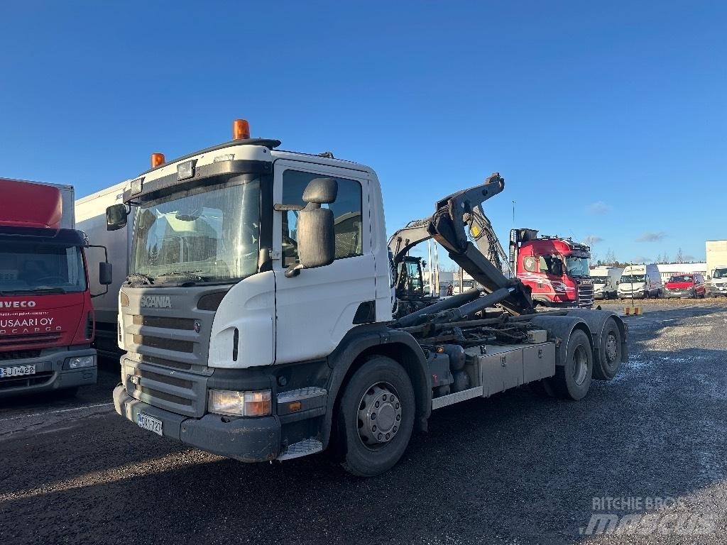 Scania P420 Vrachtwagen met containersysteem