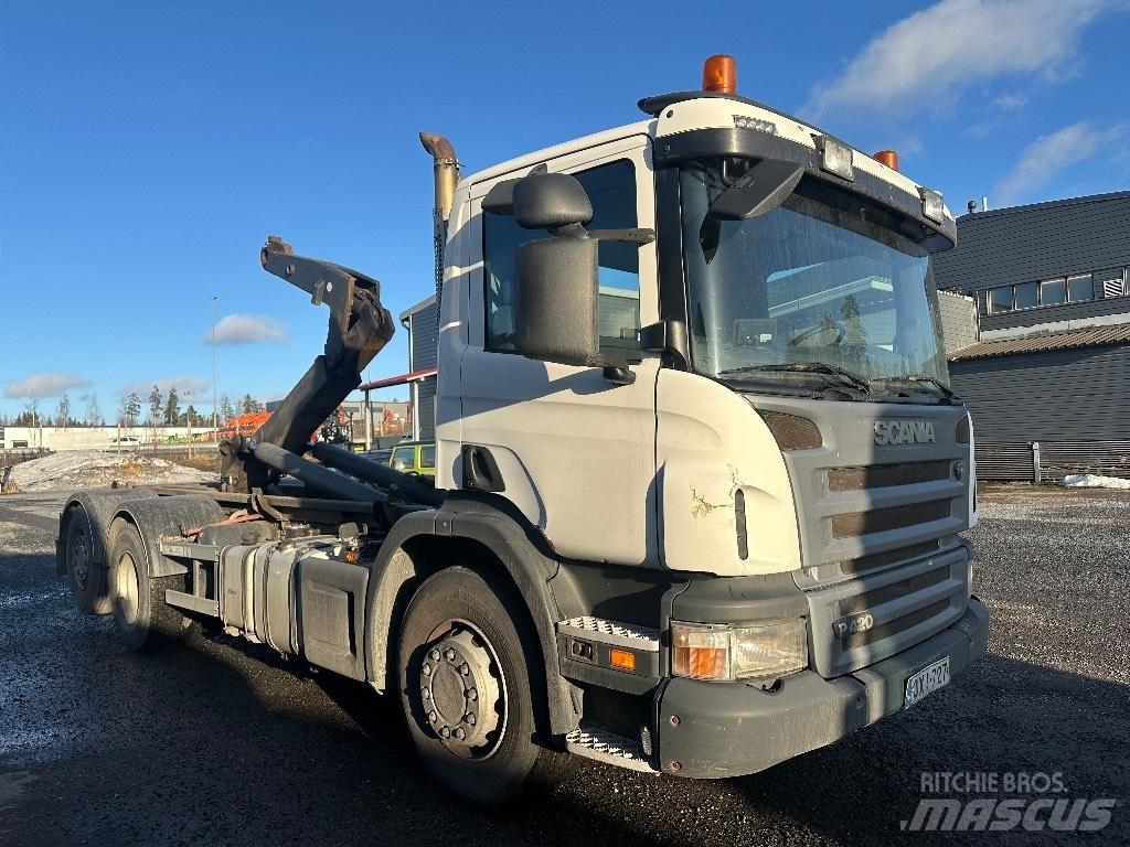 Scania P420 Vrachtwagen met containersysteem