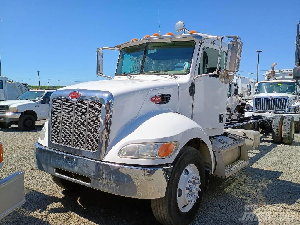 Peterbilt 335 Vuilniswagens