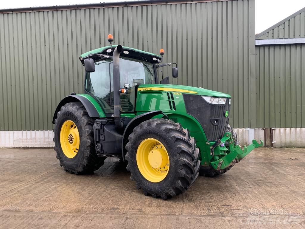 John Deere 7230 R Tractoren