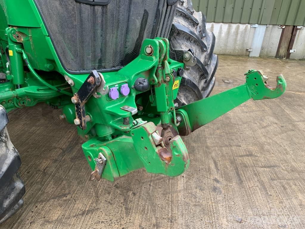 John Deere 7230 R Tractoren