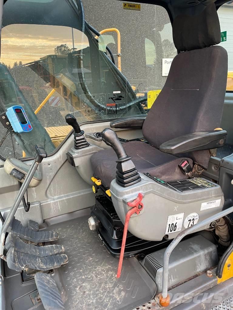 Volvo EC240B Rupsgraafmachines