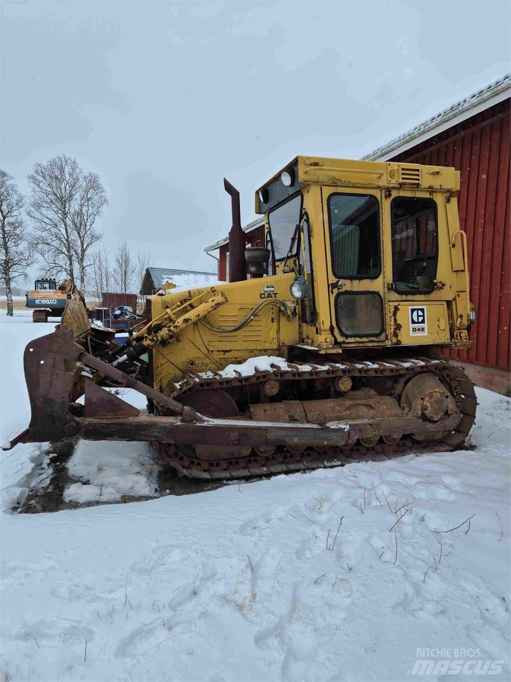 CAT D4E Rupsdozers