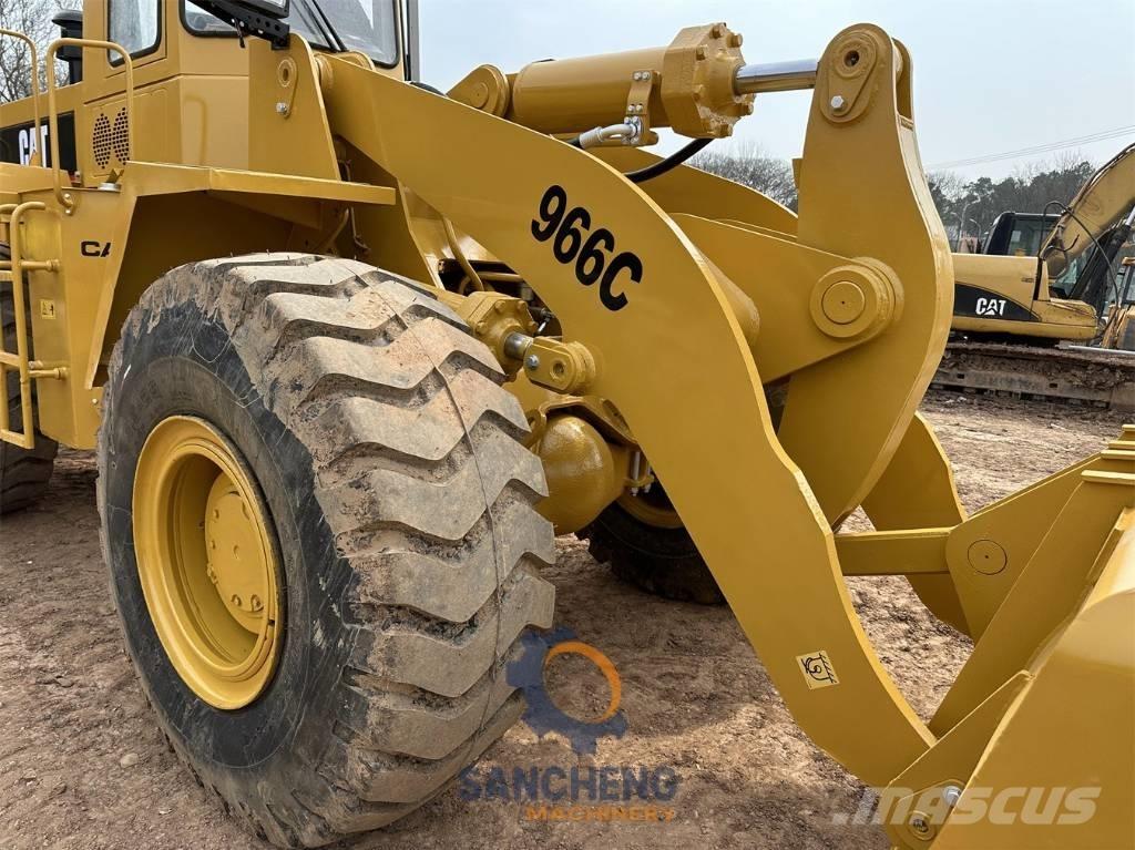 CAT 966C Wielladers
