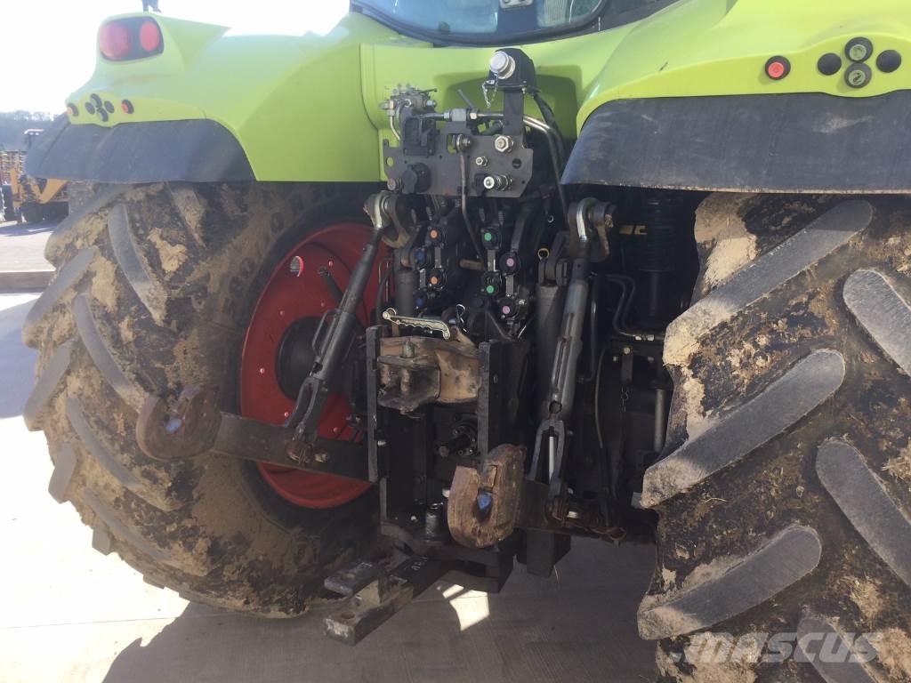 CLAAS ARION 620 Tractoren