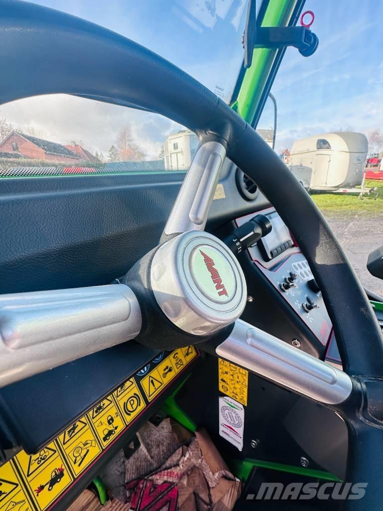 Avant 760 I Knik- en schrankladers