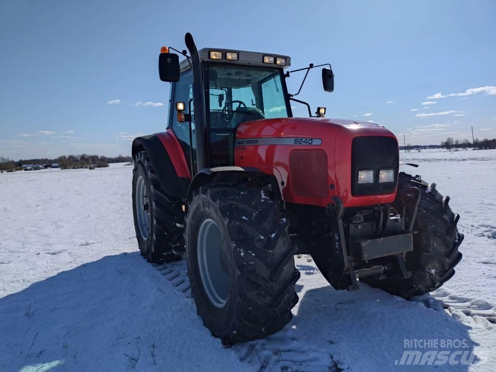  MasseyFergyson 8240 Tractoren