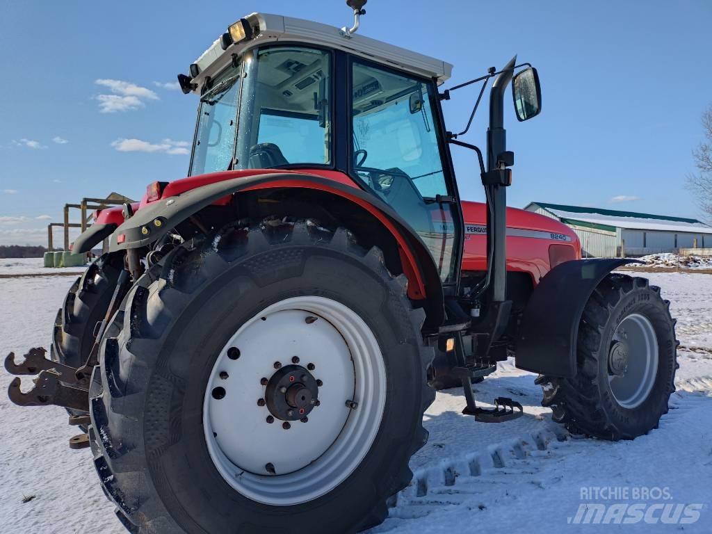  MasseyFergyson 8240 Tractoren