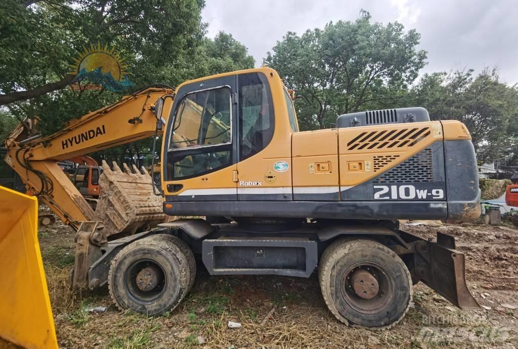 Hyundai R210W-9 Wielgraafmachines