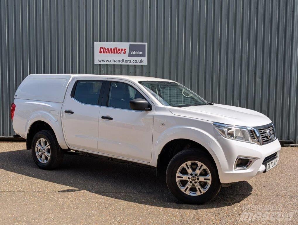 Nissan Navara Bestelwagens met open laadbak