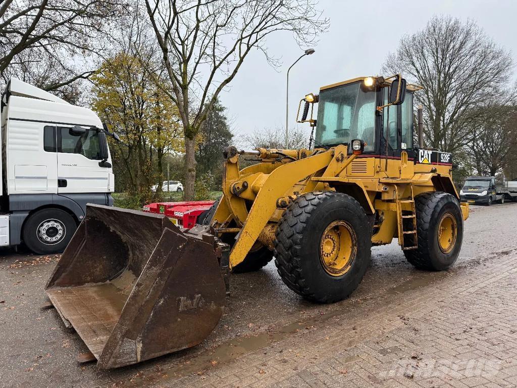 CAT 928F Wielladers