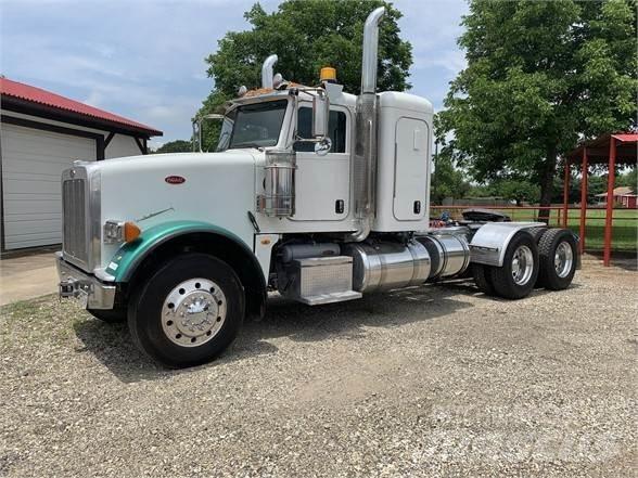 Peterbilt 367 Trekkers
