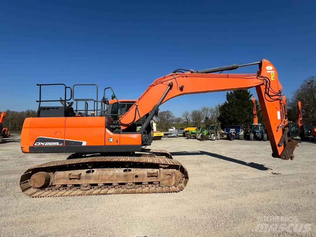 Doosan DX 225 Rupsgraafmachines