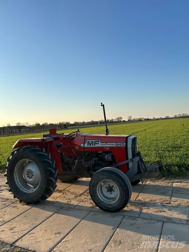 Massey Ferguson 240 Tractoren