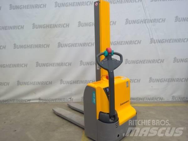 Jungheinrich EMC 110 Stapelaar meeloop