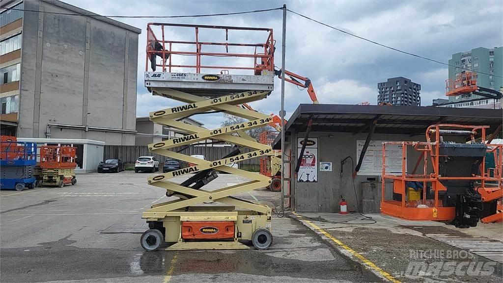 JLG 3246ES Schaarhoogwerkers