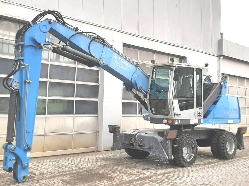 Fuchs MHL 320 D Waste / industry handlers
