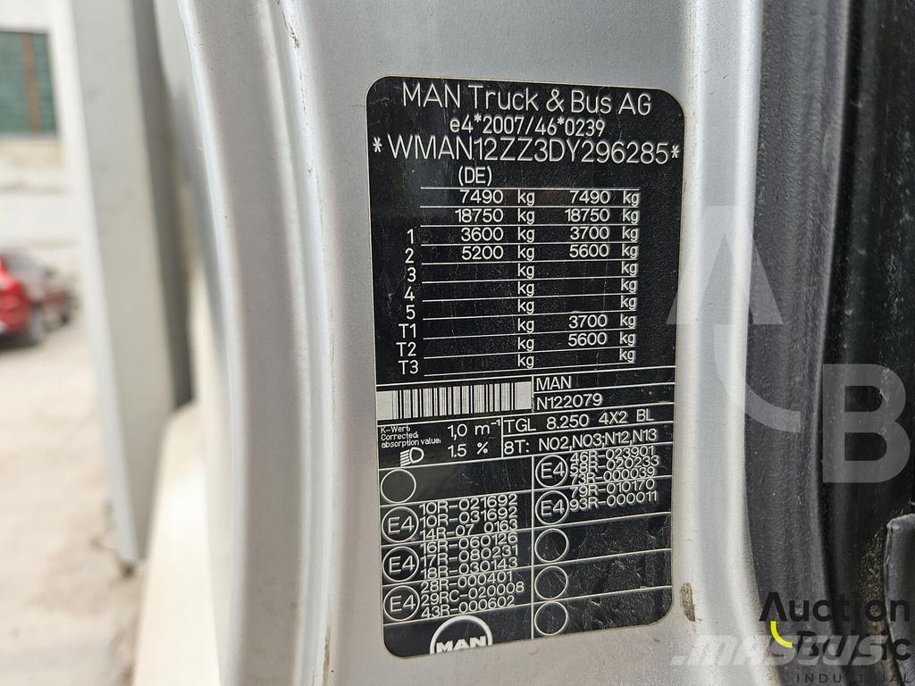 MAN TGL8.250 Schuifzeilopbouw