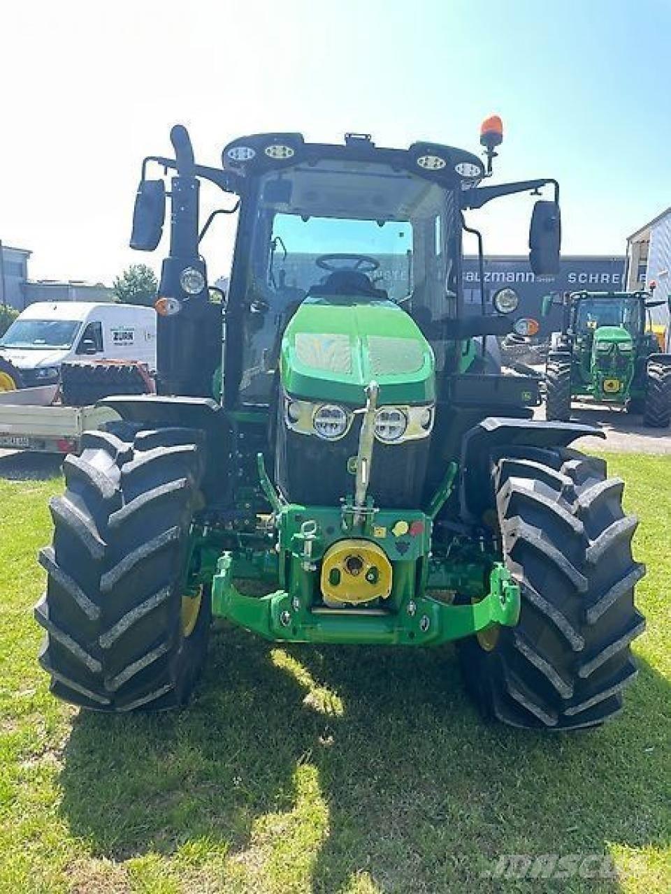 John Deere 6120m Tractoren