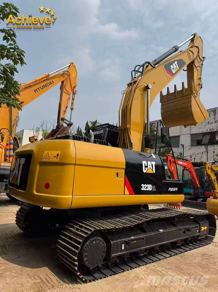 CAT 323D2L Rupsgraafmachines
