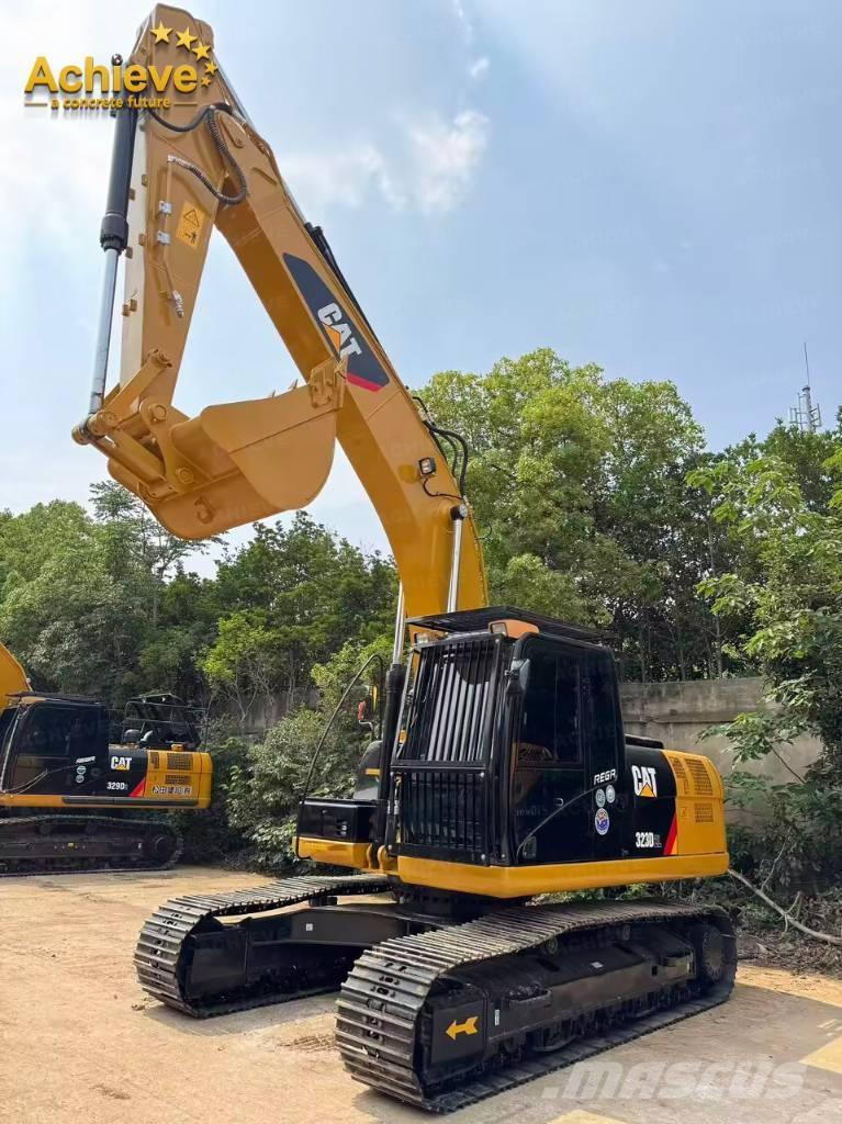 CAT 323D2L Rupsgraafmachines