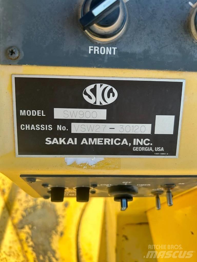 Sakai SW 900 Bandenwalsen