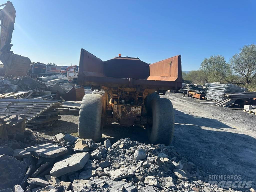 Volvo A 25 C Knik dumptrucks