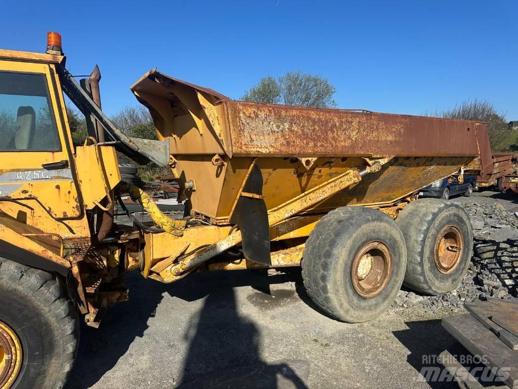 Volvo A 25 C Knik dumptrucks