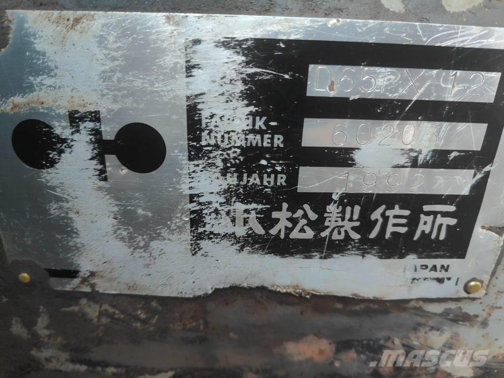 Komatsu D 65 PX-12 Rupsdozers