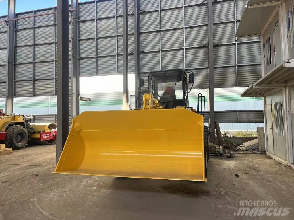 Komatsu WA 320-3 Wielladers