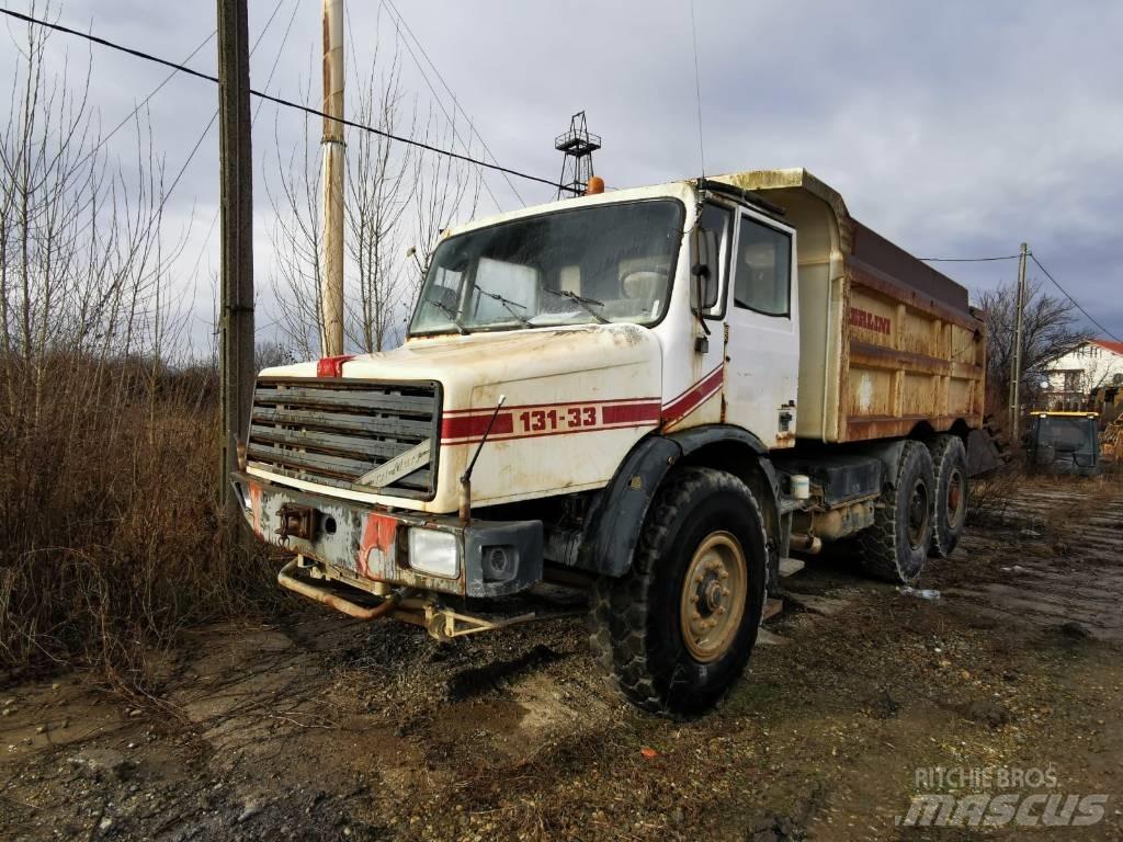 Perlini 131-33 Starre dumptrucks