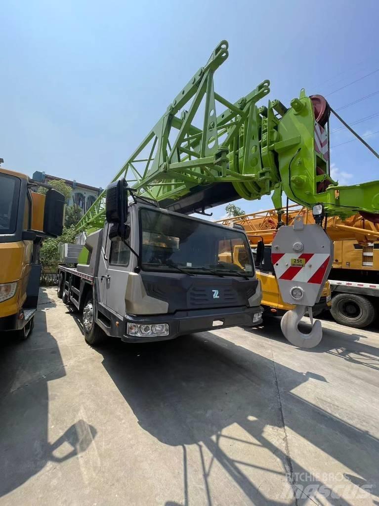 Zoomlion ZCT251V Kranen voor alle terreinen