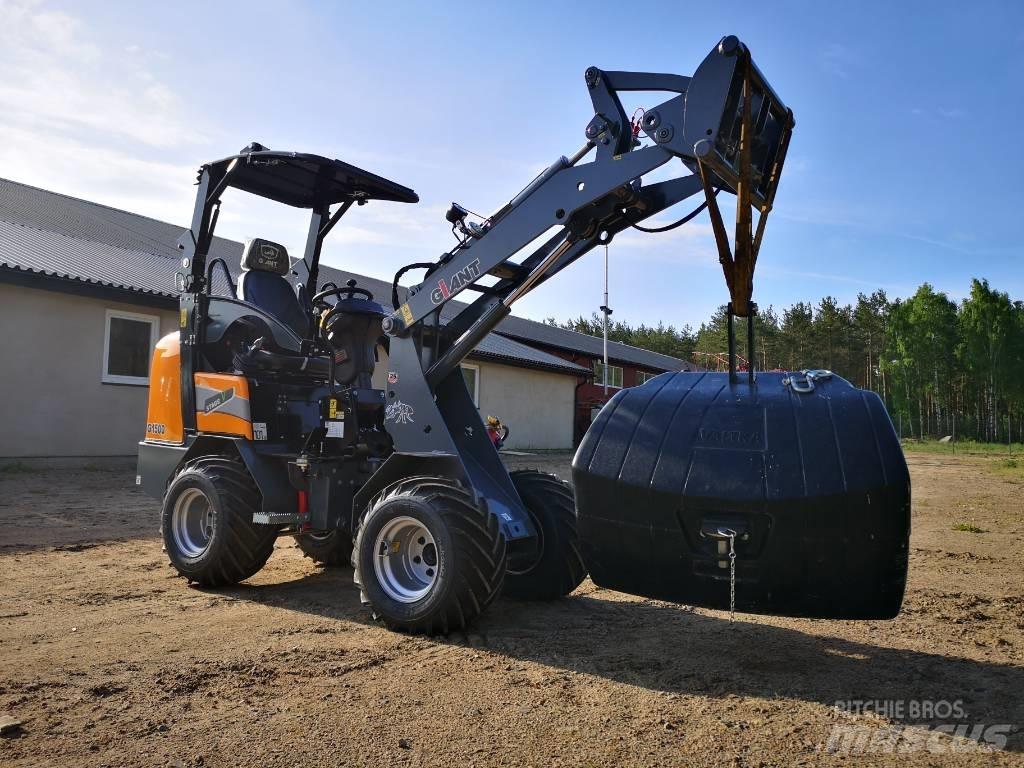 GiANT 1500 Knik- en schrankladers