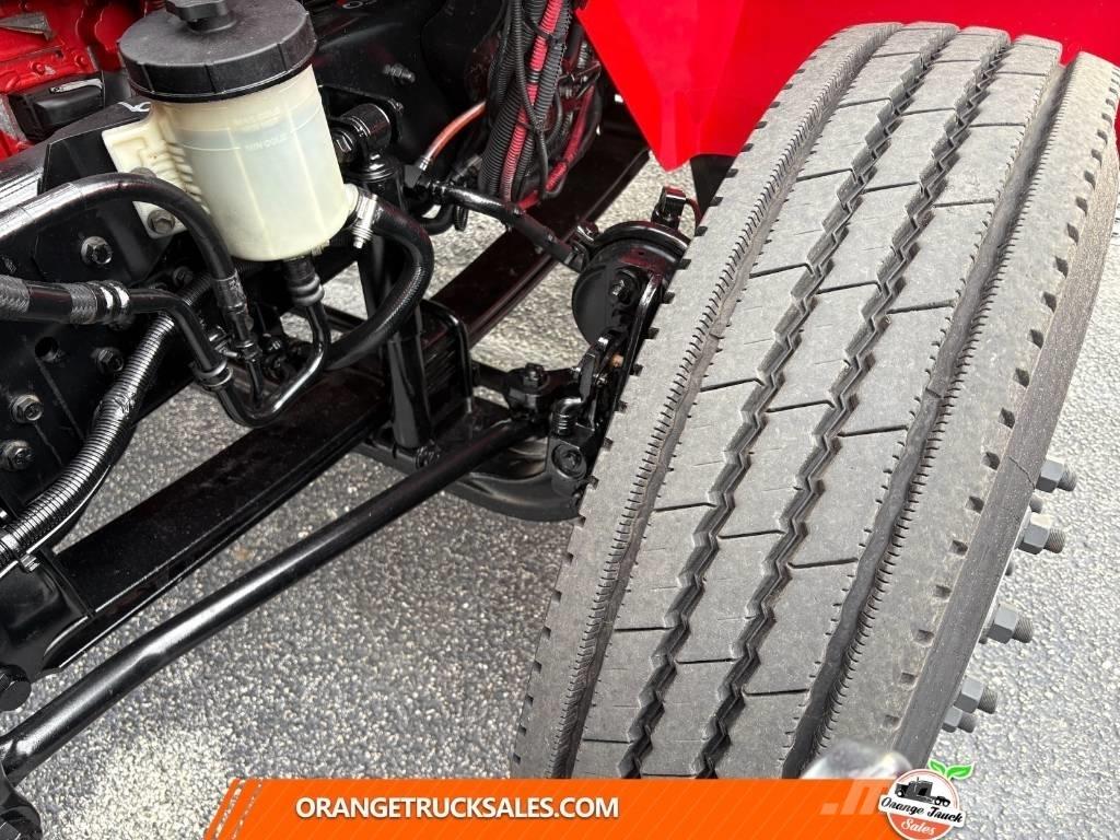 International 4300 Chassis met cabine