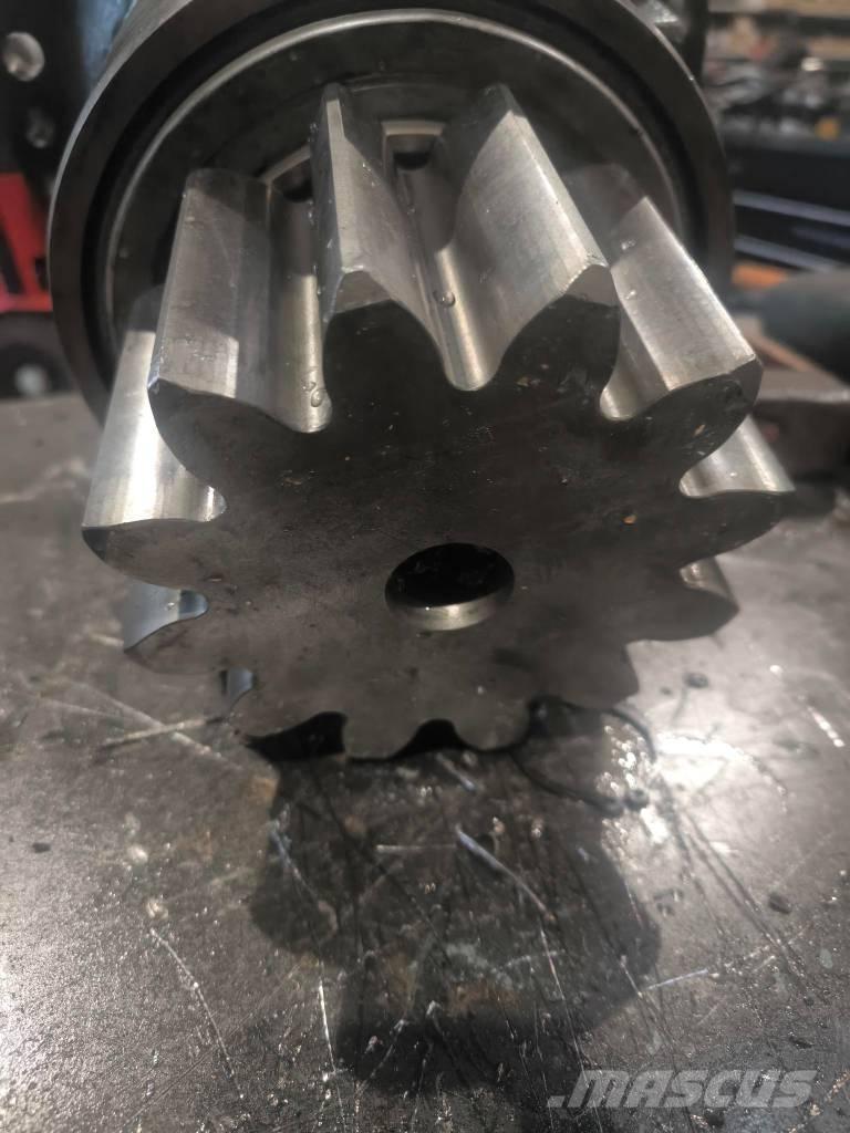 Fuchs 335 F Hydraulics