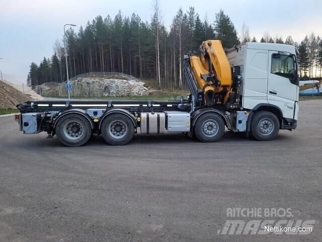 Volvo FH 540 Vlakke laadvloer met kraan