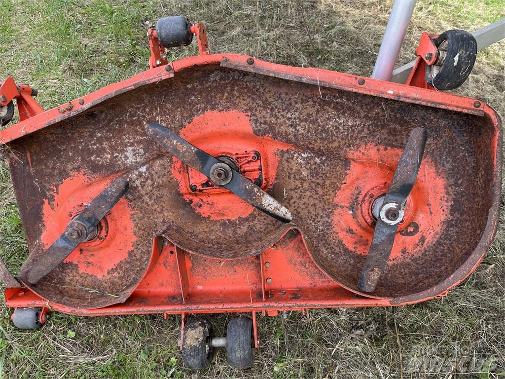 Kubota RCK 60-35 ST Gemonteerde en gesleepte maaiers