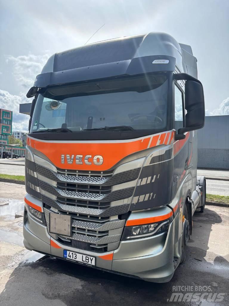 Iveco S-Way 460 LNG Trekkers