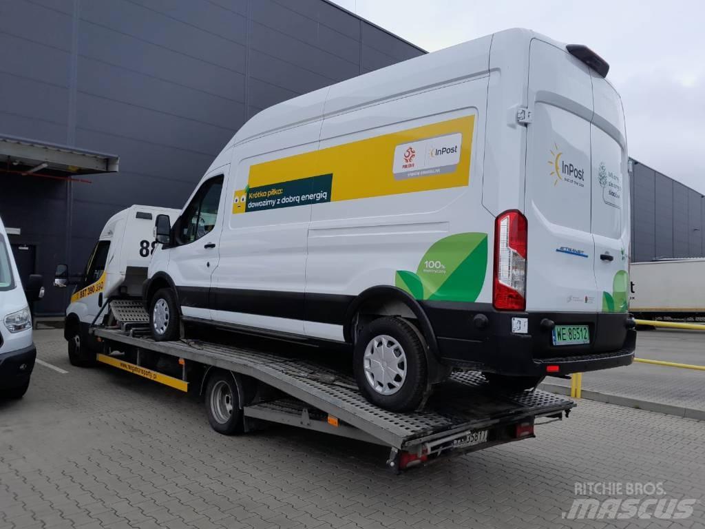 Iveco Daily 50 C 15 Vrachtwagen met vlakke laadvloer en lier