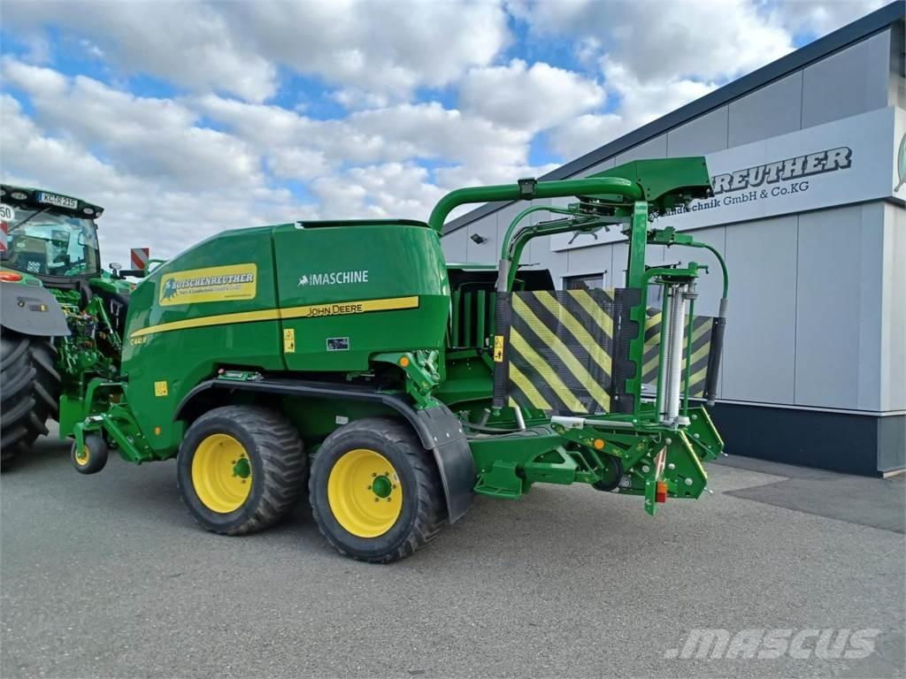 John Deere C441R Ronde-balenpersen