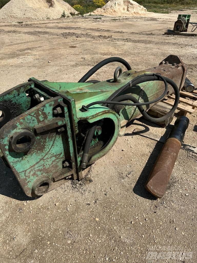 Montabert V 32 Hamers en brekers
