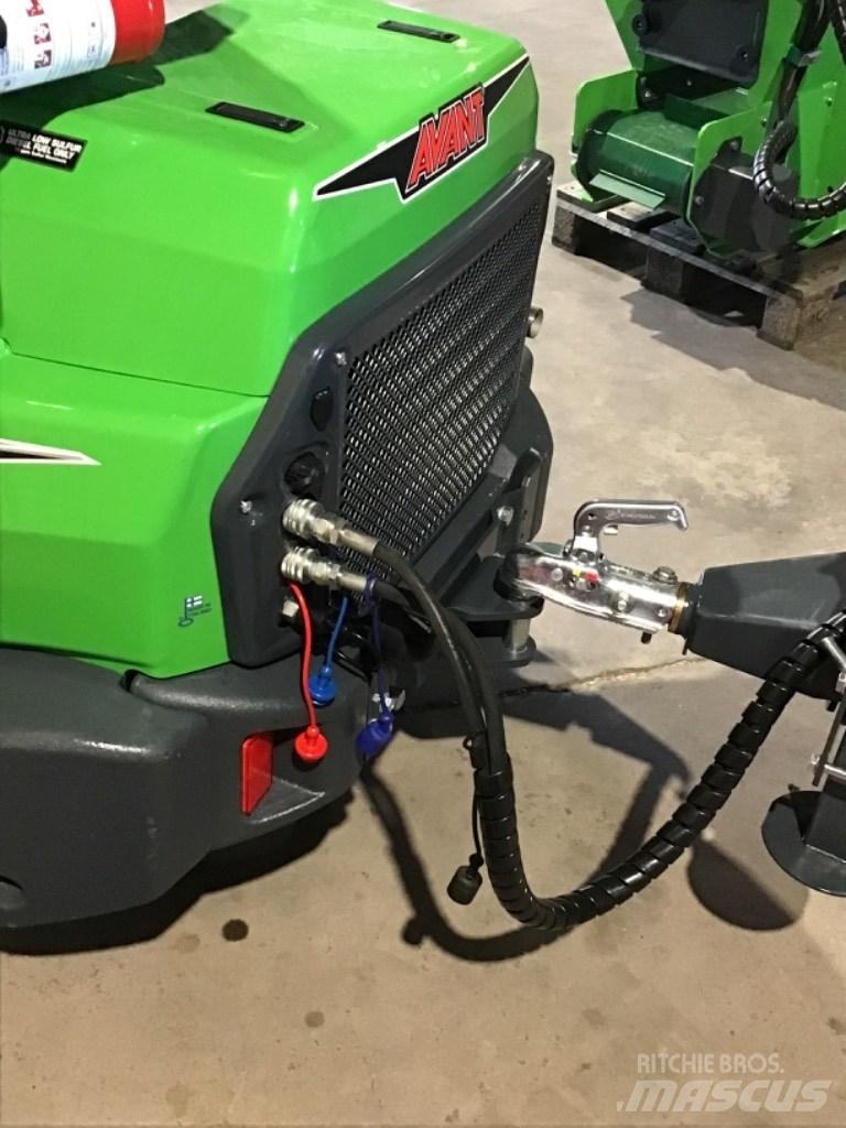 Avant 1200  Tippvagn Knik- en schrankladers