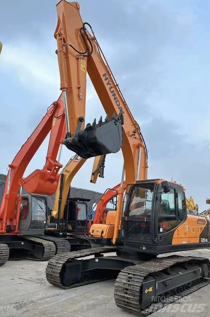 Hyundai 220-9 Rupsgraafmachines